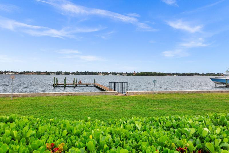  Single Family Homes Photo 27:  West Palm Beach,  FL 33405