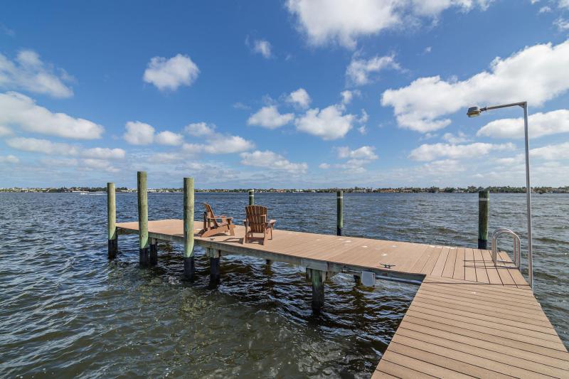  Single Family Homes Photo 4:  West Palm Beach,  FL 33405