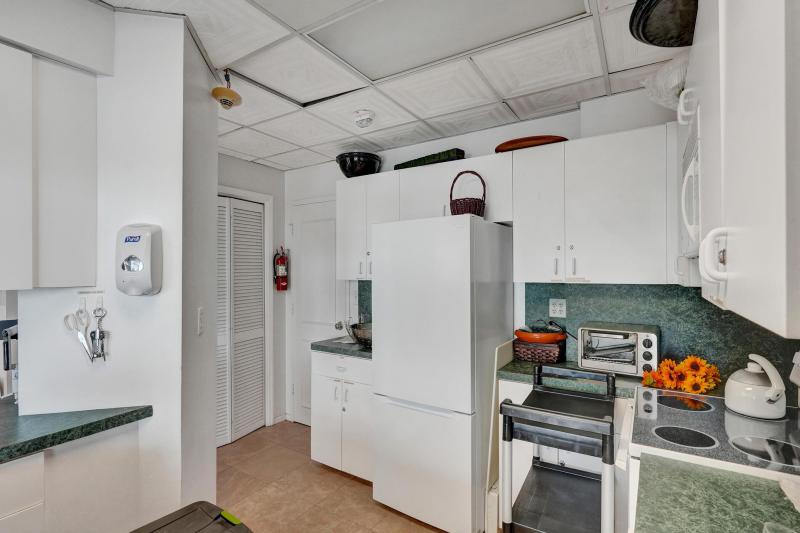  Condo & Townhome Photos