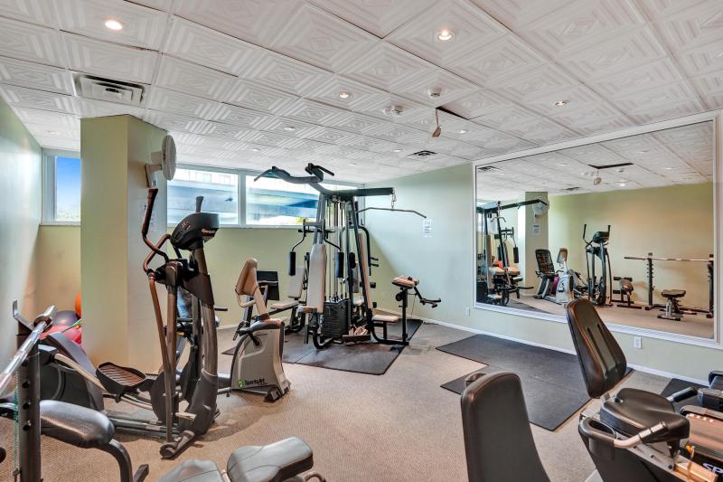  Condo & Townhome Photos