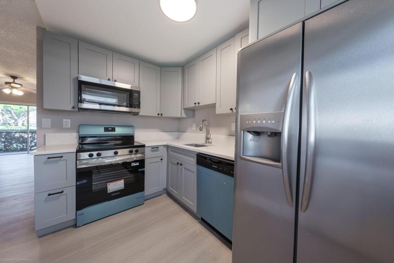  Condo & Townhome Photos