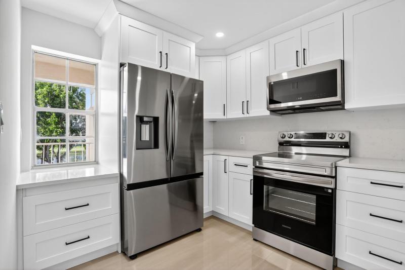  Condo & Townhome Photos