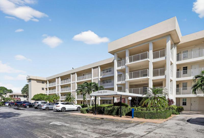  Condo & Townhome Photos