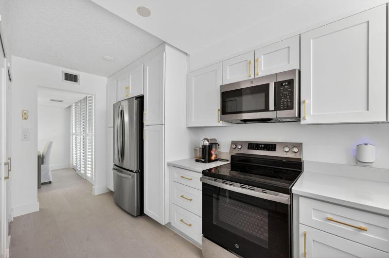  Condo & Townhome Photos