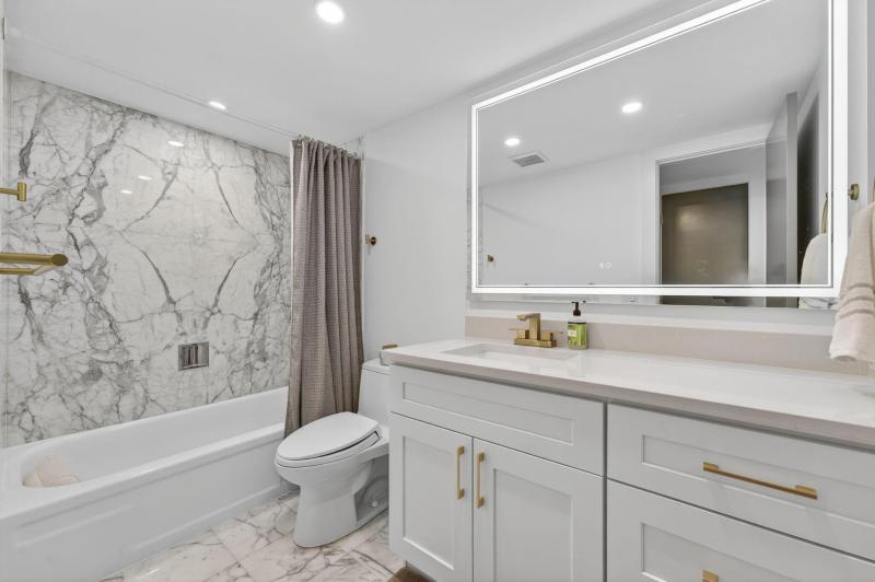  Condo & Townhome Photos