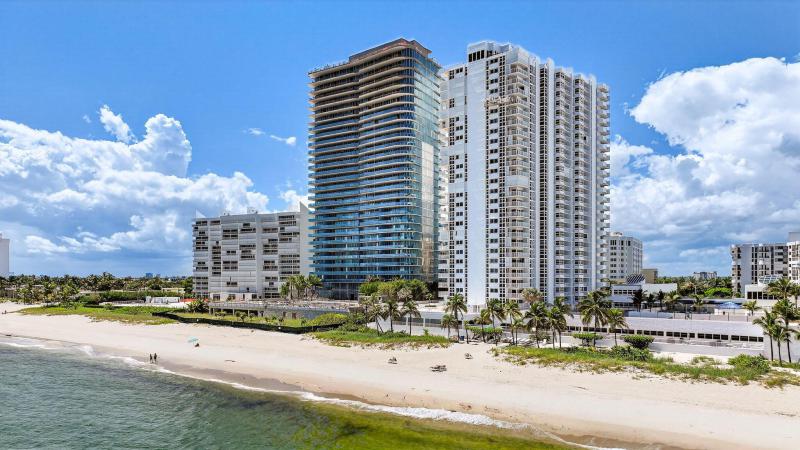  Condo & Townhome Photos
