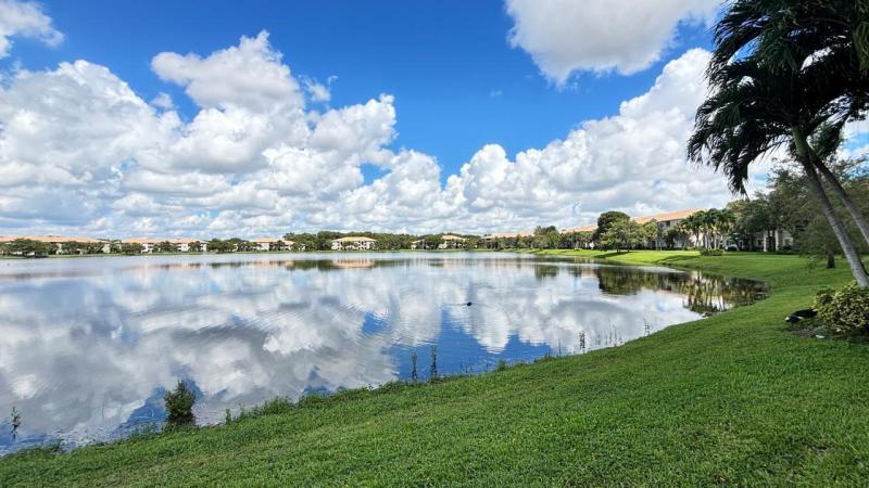  Condo & Townhome Photos