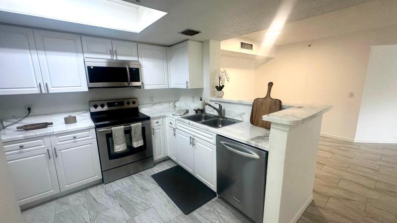  Condo & Townhome Photos