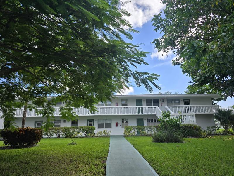  Condo & Townhome Photos