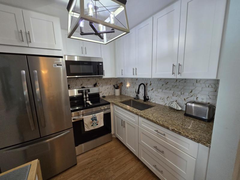  Condo & Townhome Photos
