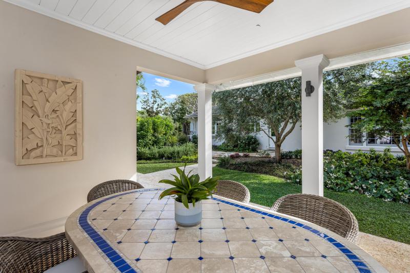  Single Family Homes Photo 13:  Palm Beach,  FL 33480