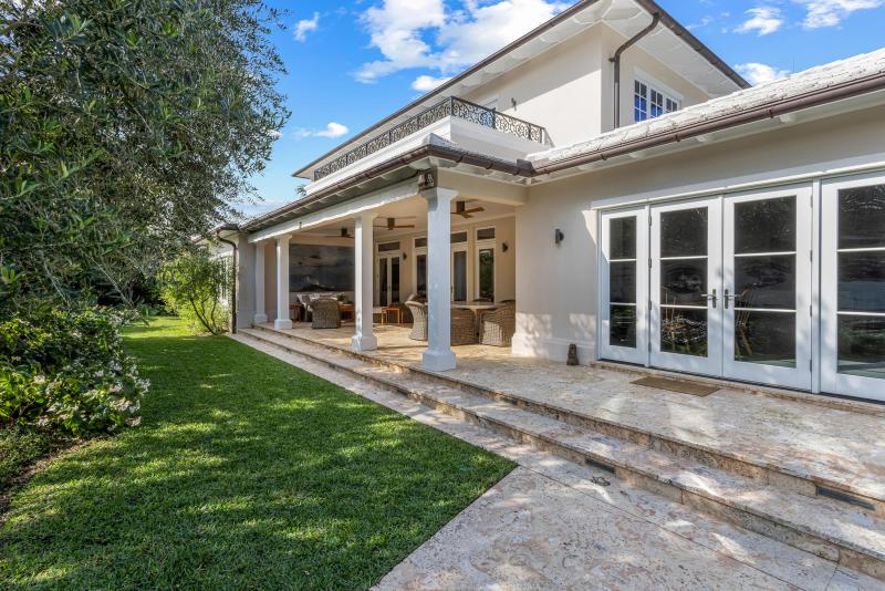  Single Family Homes Photo 17:  Palm Beach,  FL 33480