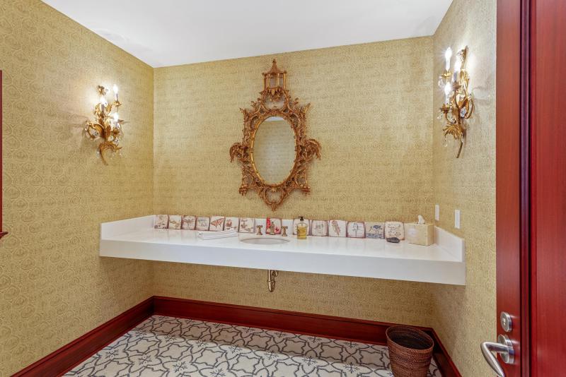  Single Family Homes Photo 18:  Palm Beach,  FL 33480