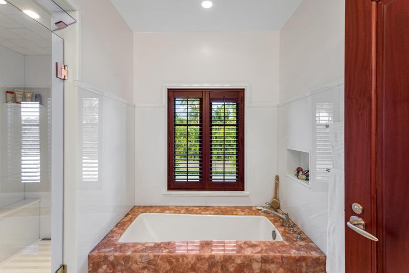  Single Family Homes Photo 21:  Palm Beach,  FL 33480