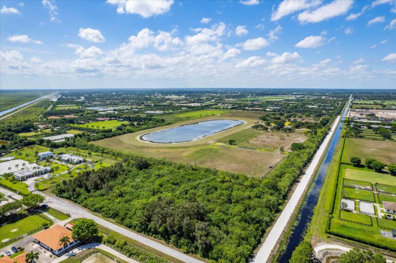 Commercial & Industrial Land Images 