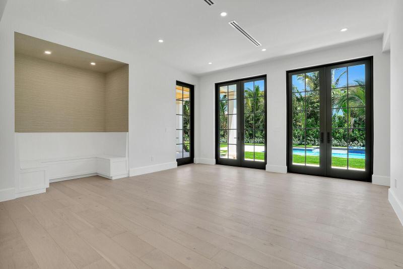  Single Family Homes Photo 13:  West Palm Beach,  FL 33405