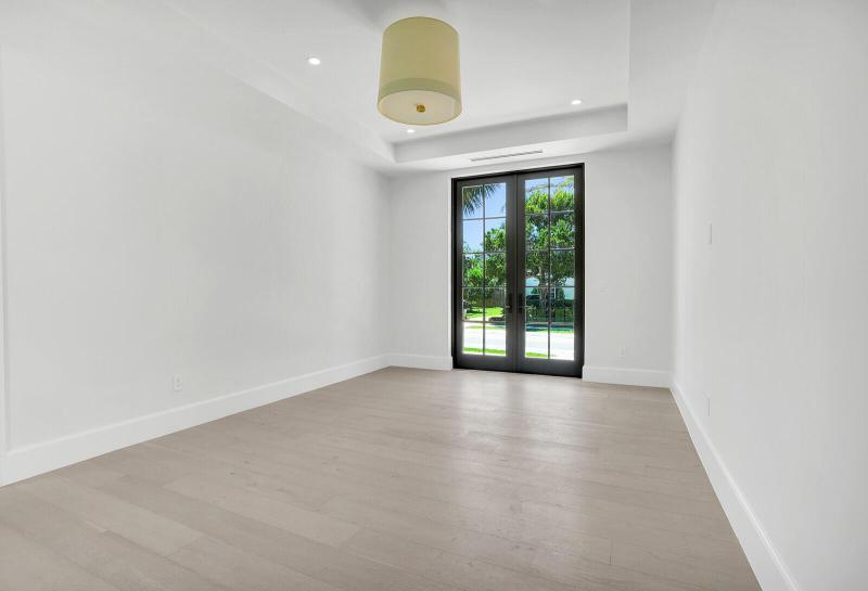  Single Family Homes Photo 15:  West Palm Beach,  FL 33405