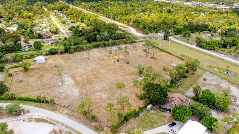  Commercial & Industrial Land Images 