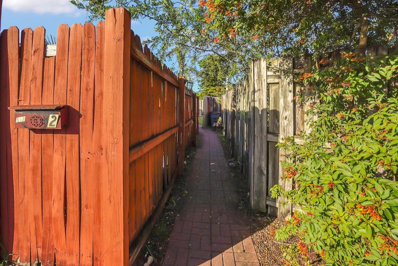 Duplex, Triplex and Fourplex Images