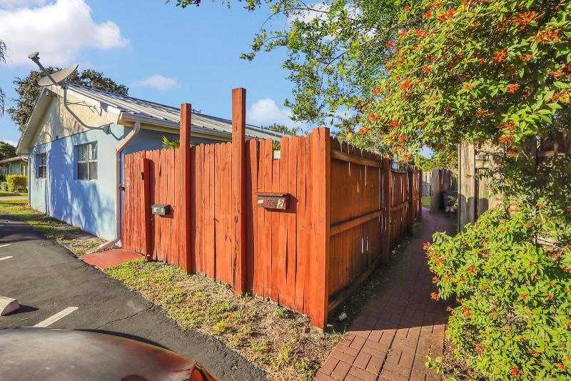 Duplex, Triplex and Fourplex Images