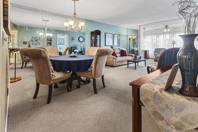  Condo & Townhome Photos