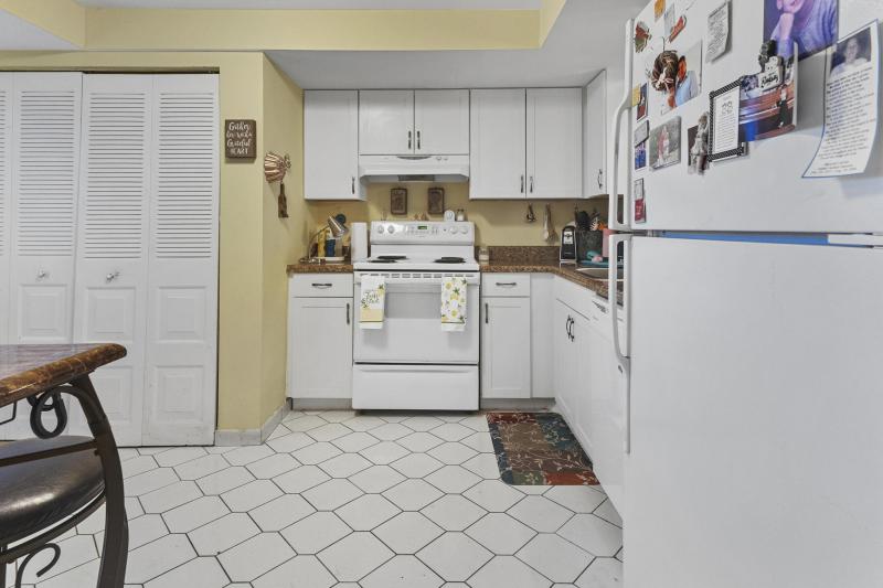  Condo & Townhome Photos