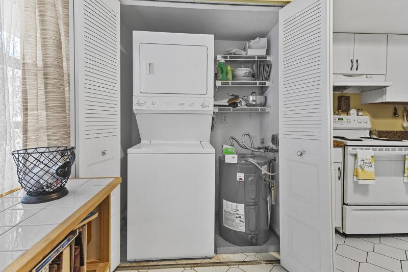  Condo & Townhome Photos