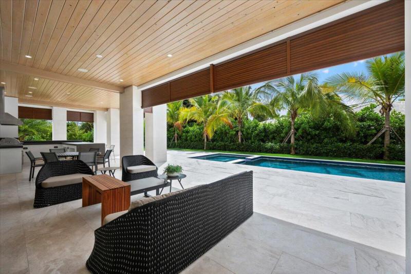  Single Family Homes Photo 10:  West Palm Beach,  FL 33405