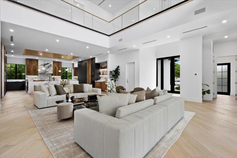  Single Family Homes Photo 13:  West Palm Beach,  FL 33405