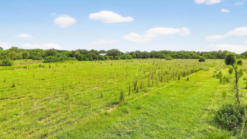  Commercial & Industrial Land Images 