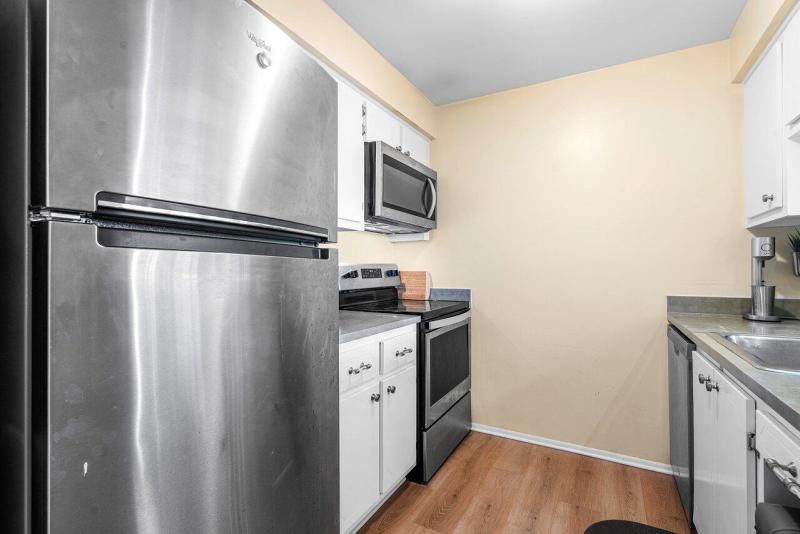 Condo & Townhome Photos
