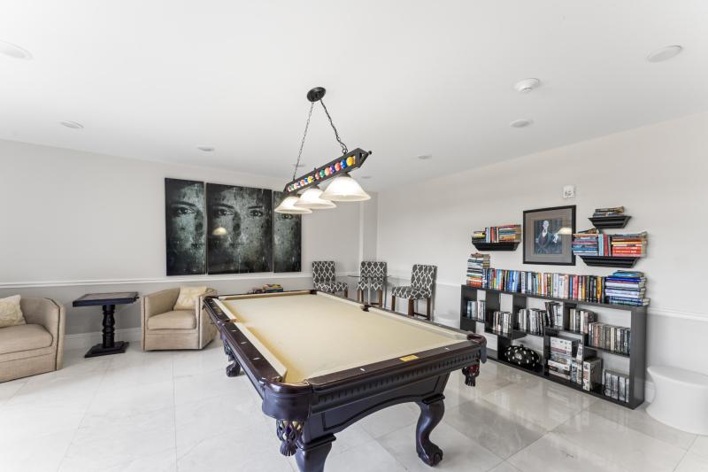  Condo & Townhome Photos