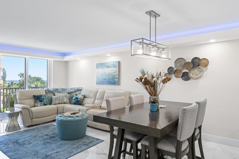  Condo & Townhome Photos