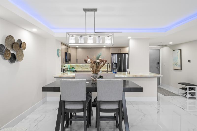  Condo & Townhome Photos