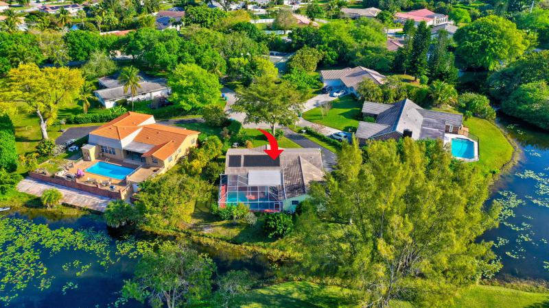  Single Family Homes Photo 10:  Coral Springs,  FL 33065