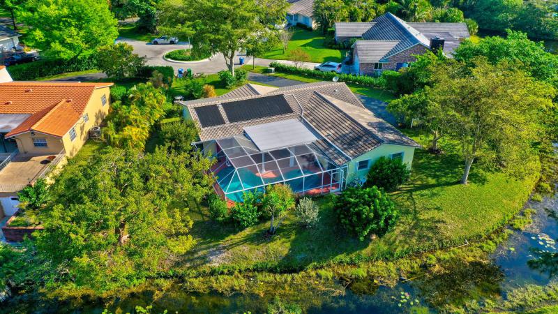  Single Family Homes Photo 11:  Coral Springs,  FL 33065