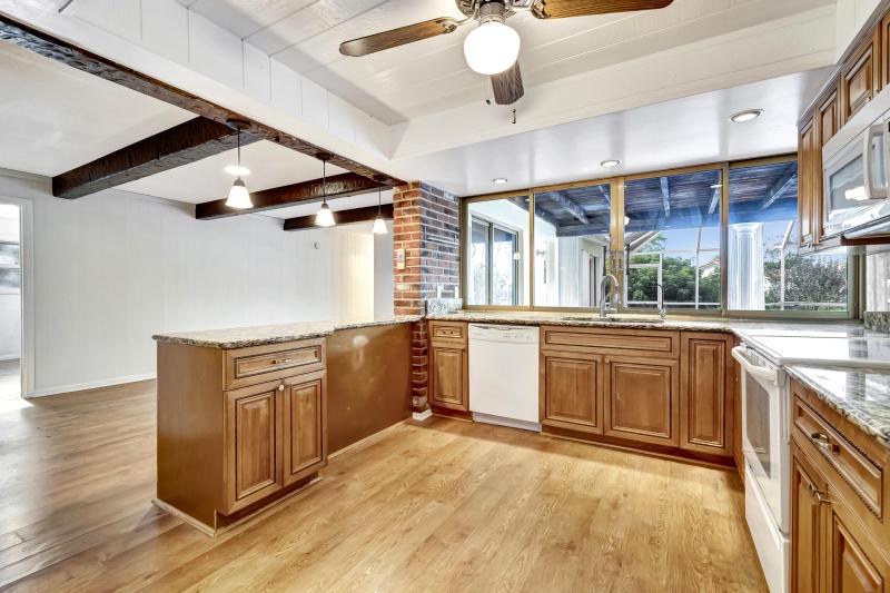  Single Family Homes Photo 16:  Coral Springs,  FL 33065