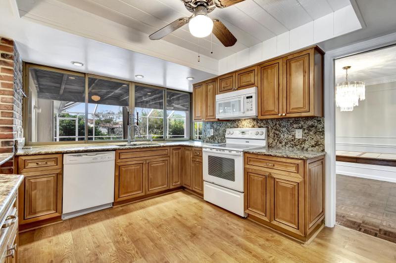  Single Family Homes Photo 17:  Coral Springs,  FL 33065