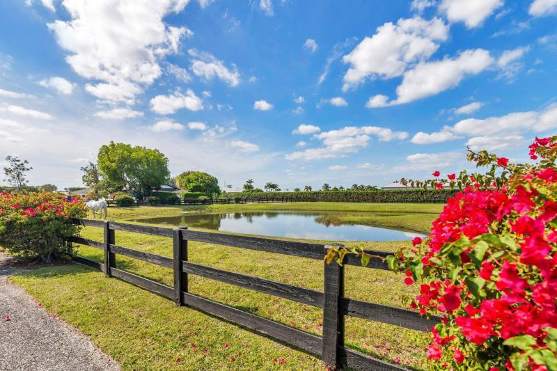  Commercial & Industrial Land Images 