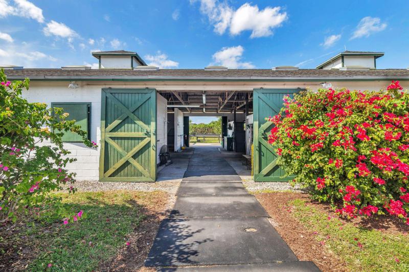  Commercial & Industrial Land Images 