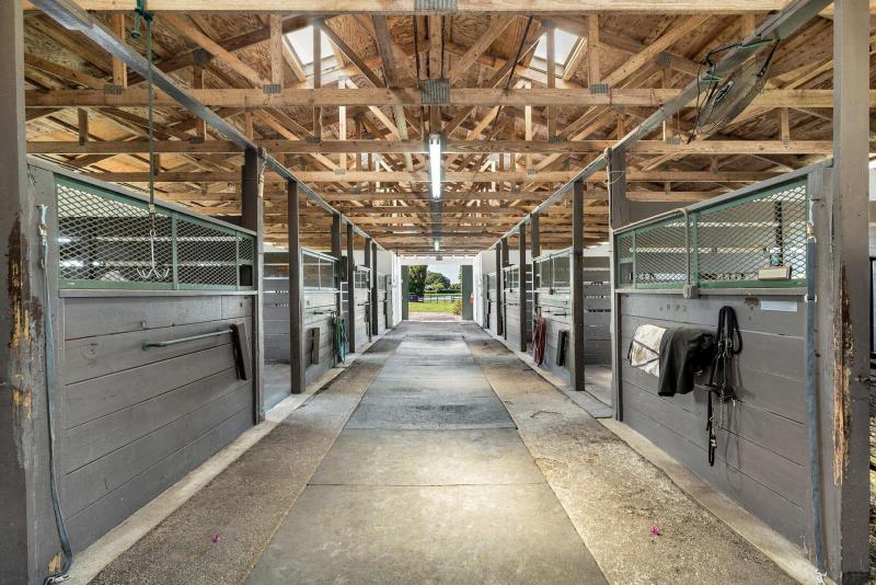  Commercial & Industrial Land Images 