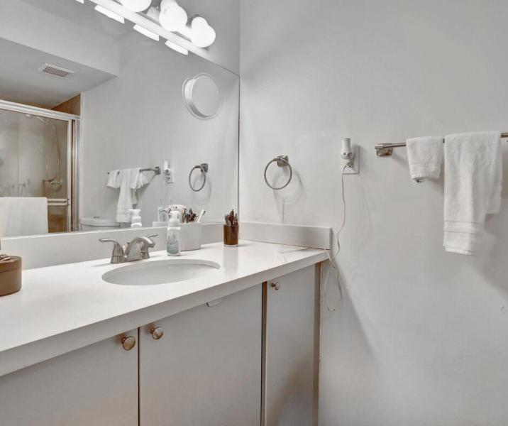  Condo & Townhome Photos