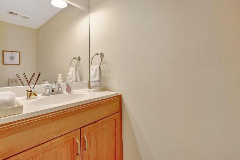 Condo & Townhome Photos