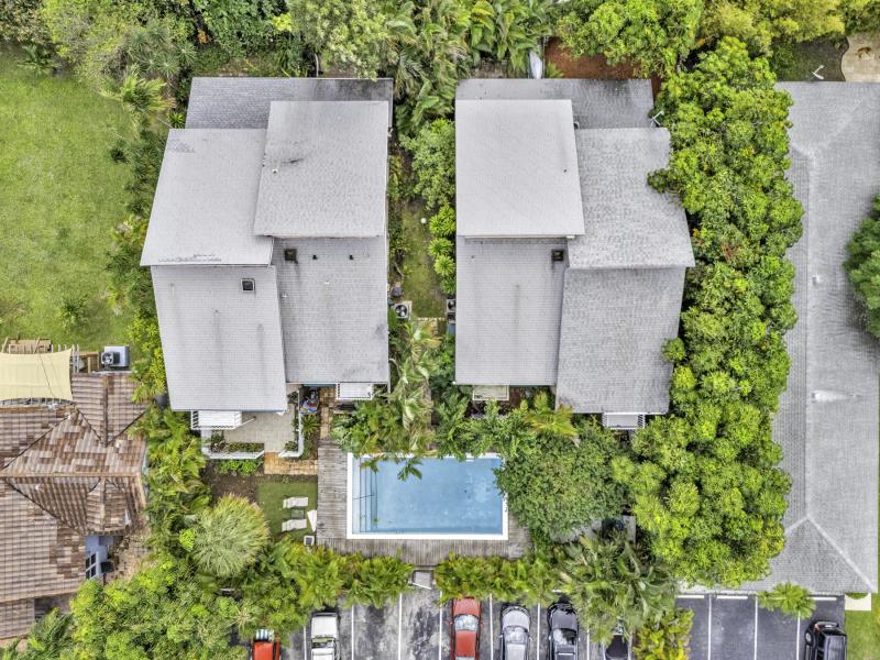  Condo & Townhome Photos
