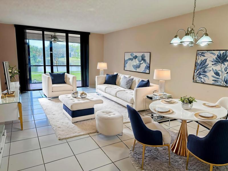  Condo & Townhome Photos