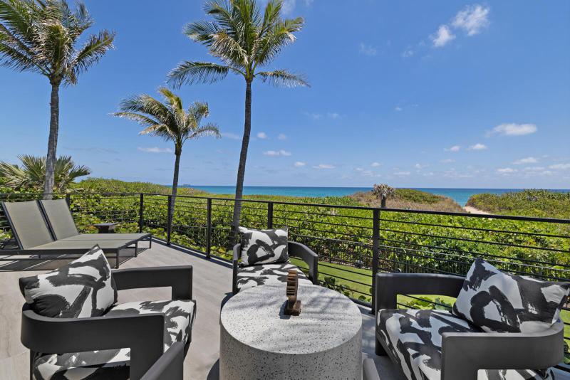  Single Family Homes Photo 100:  Manalapan,  FL 33462