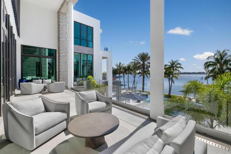  Single Family Homes Photo 16:  Manalapan,  FL 33462