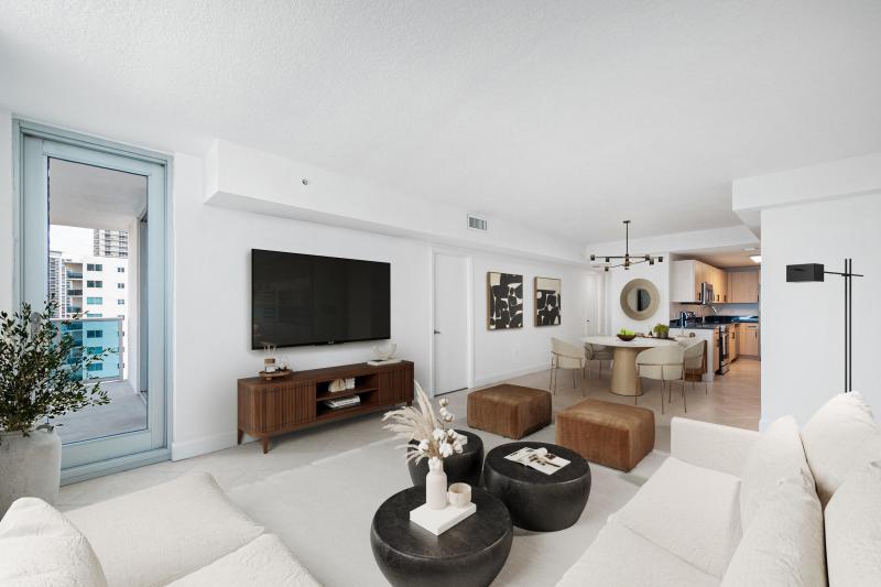  Condo & Townhome Photos