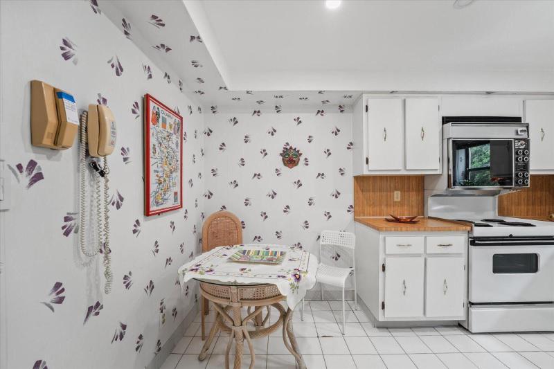  Condo & Townhome Photos