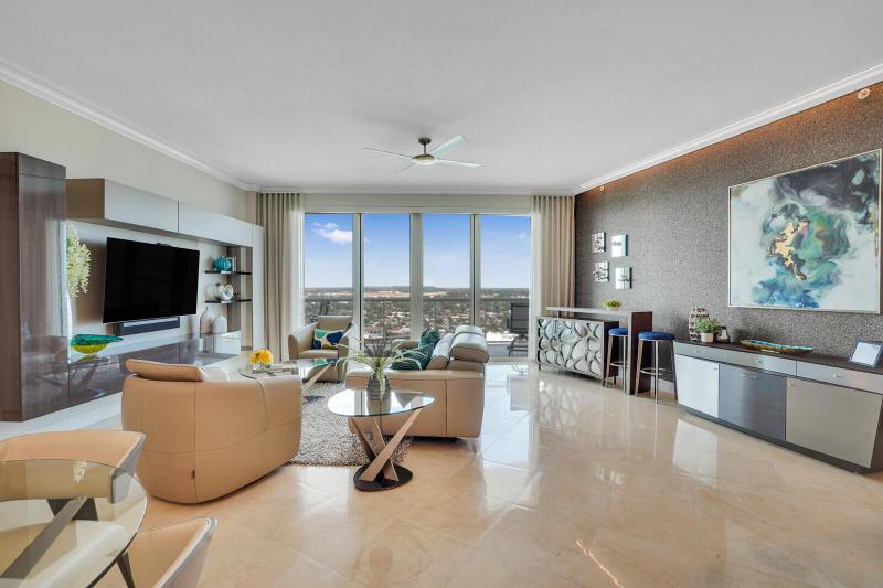  Condo & Townhome Photos